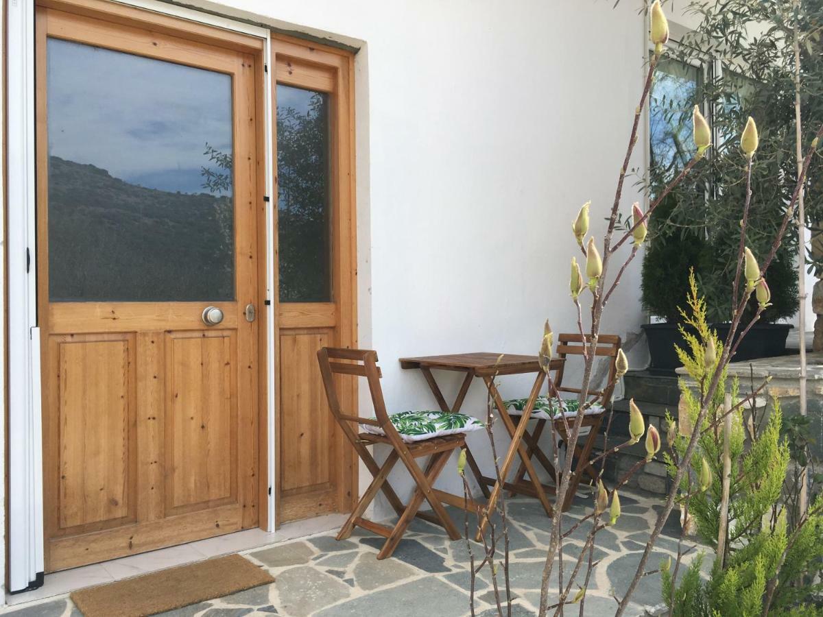 Joges Apartment Krinidhes Exterior photo